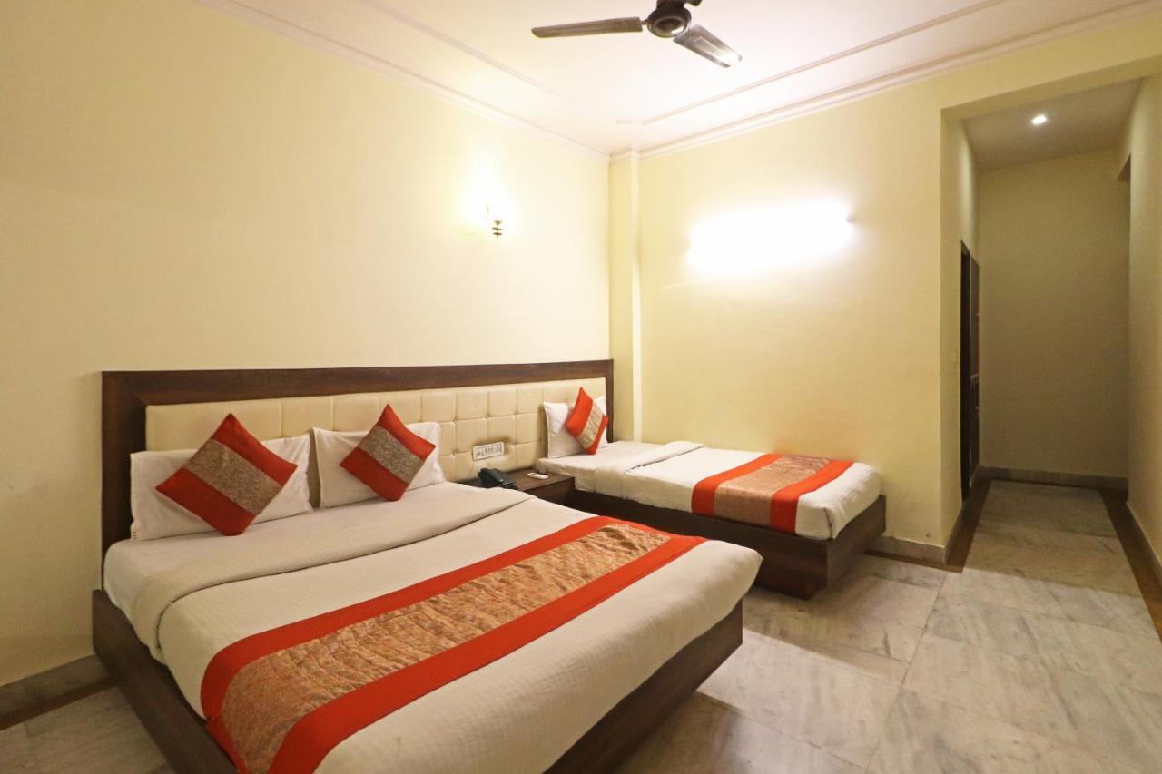 Silver Shine New Delhi - Comfort Stay Exteriör bild