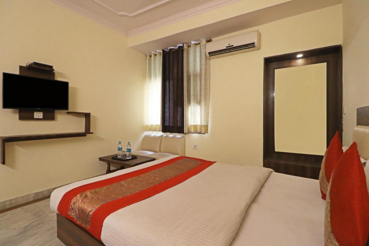 Silver Shine New Delhi - Comfort Stay Exteriör bild