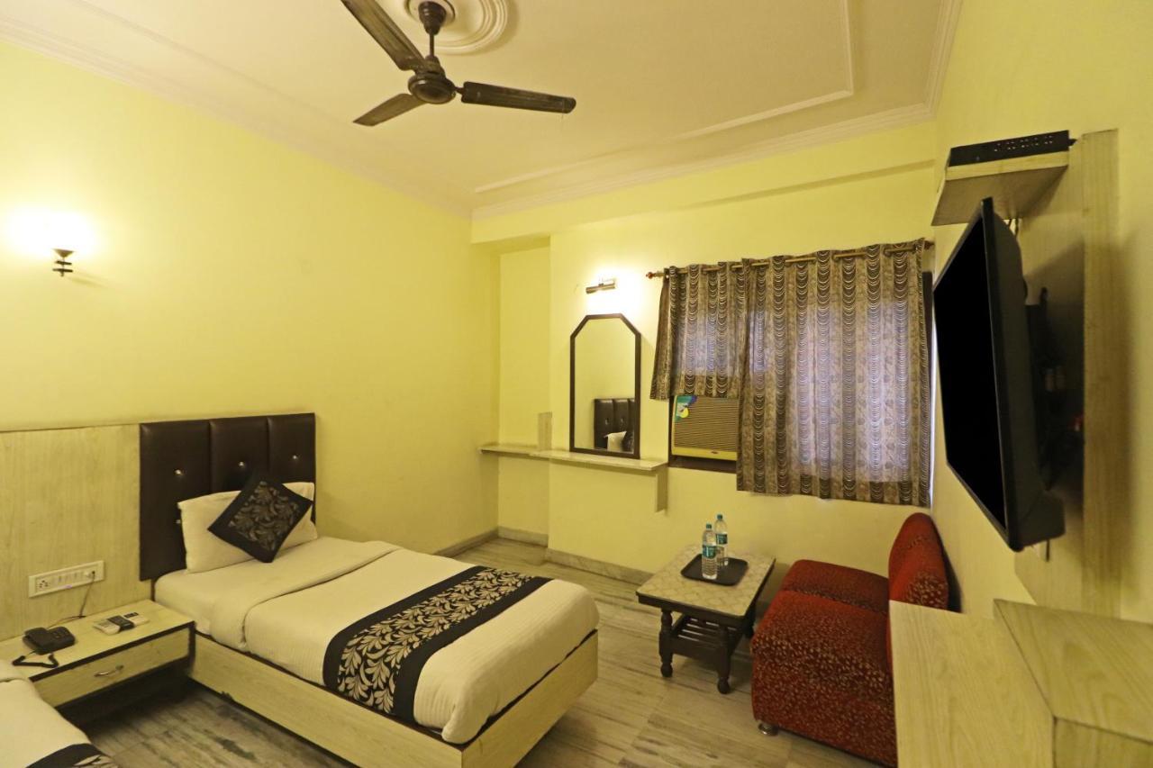Silver Shine New Delhi - Comfort Stay Exteriör bild