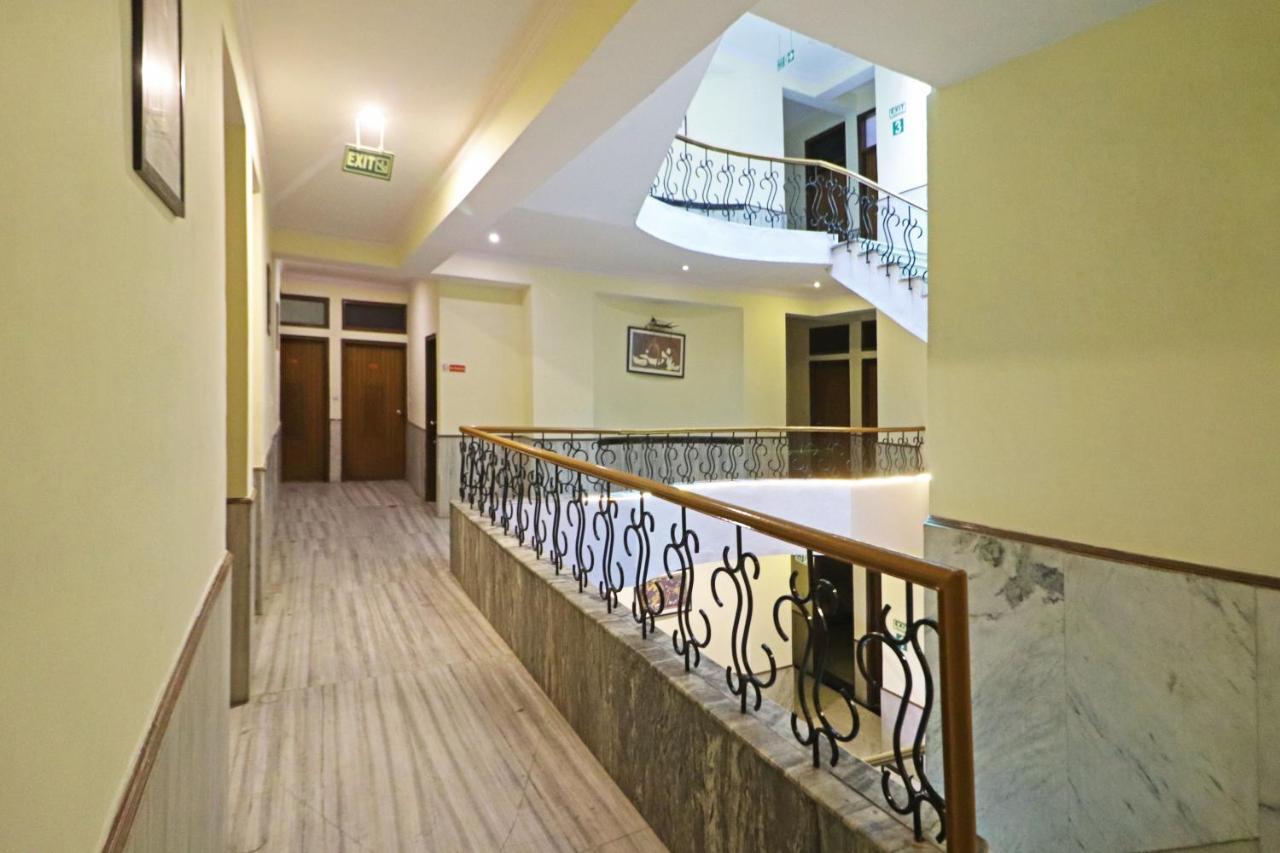 Silver Shine New Delhi - Comfort Stay Exteriör bild