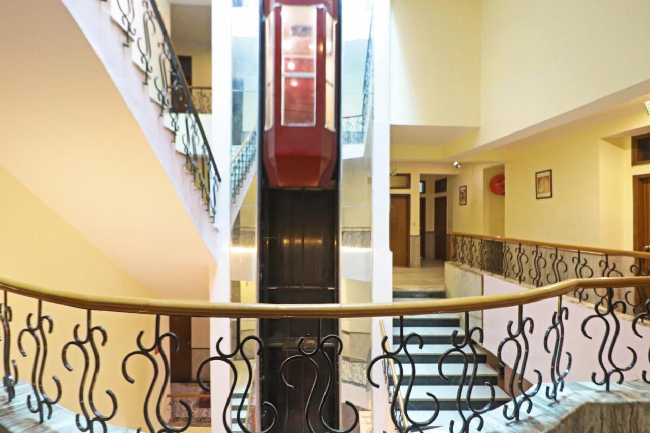 Silver Shine New Delhi - Comfort Stay Exteriör bild