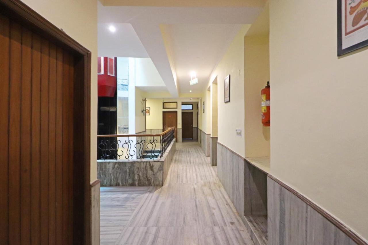 Silver Shine New Delhi - Comfort Stay Exteriör bild