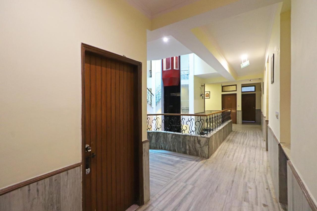 Silver Shine New Delhi - Comfort Stay Exteriör bild